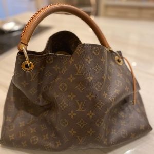 Louis Vuitton Artsy MM